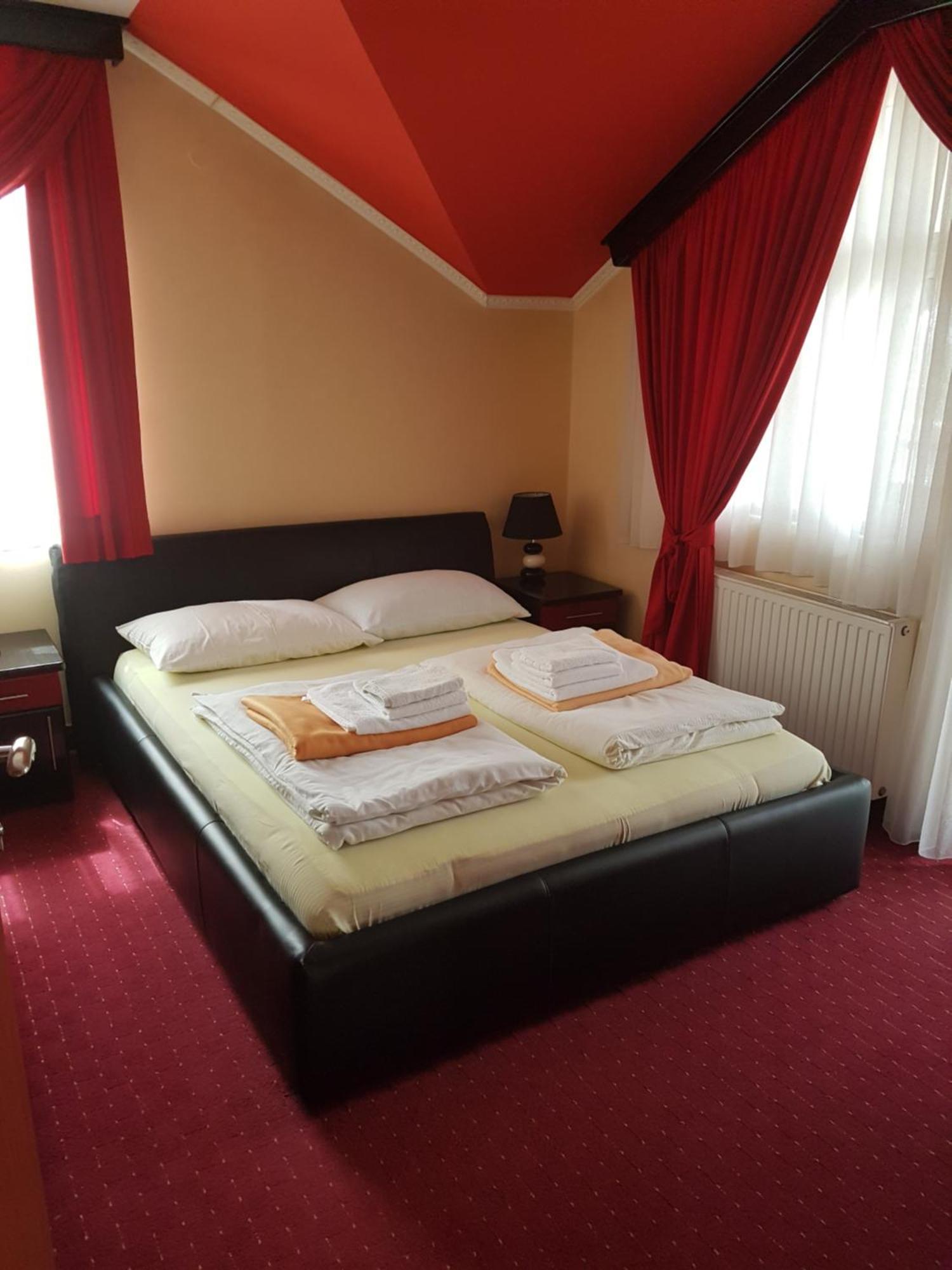 Motel Villa Aroma Ораше Екстер'єр фото