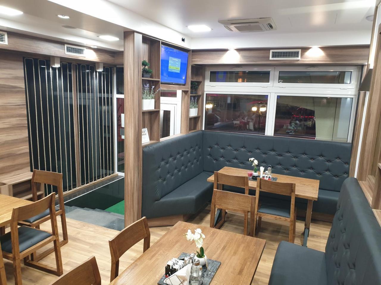 Motel Villa Aroma Ораше Екстер'єр фото